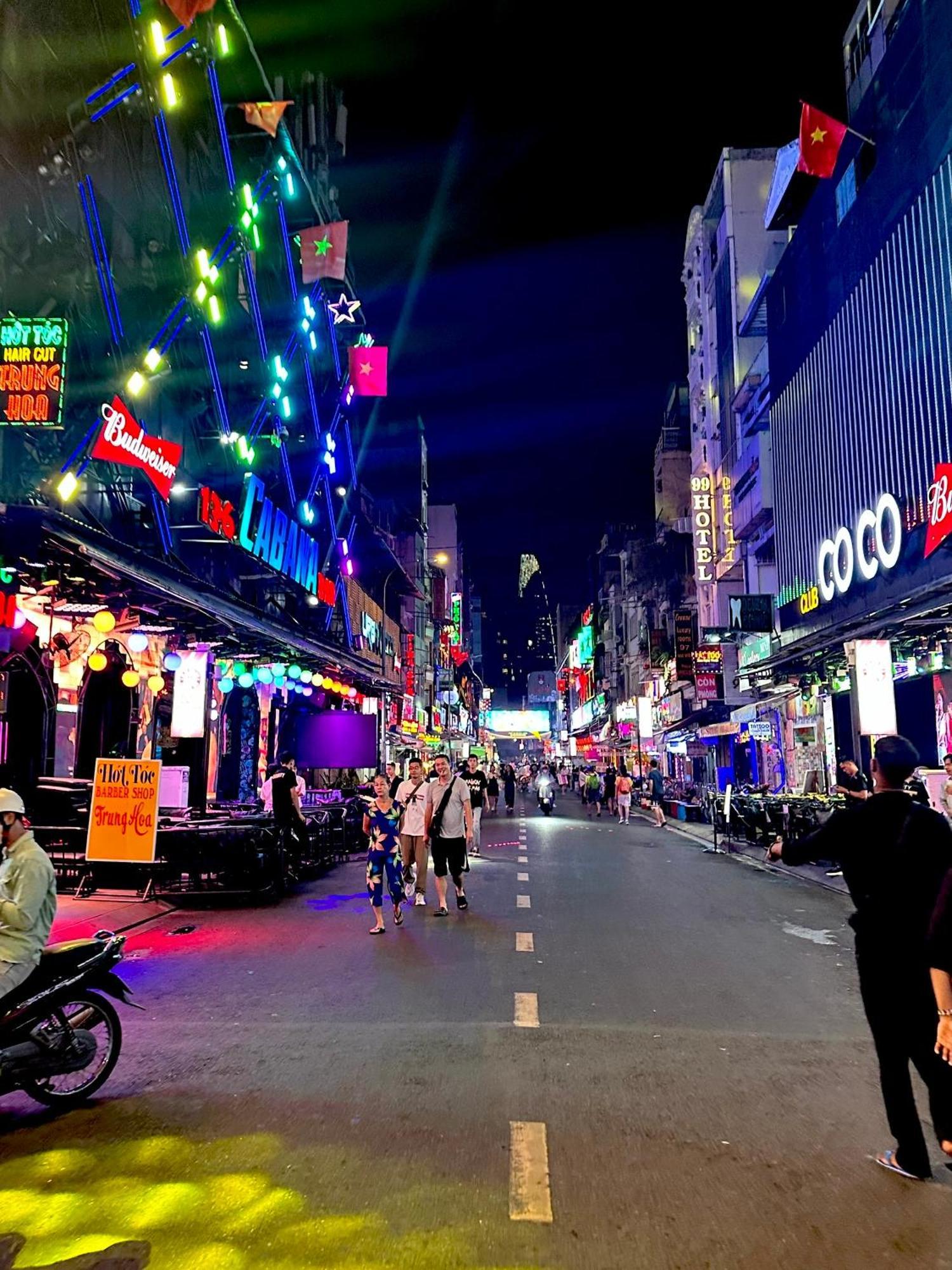 The Hidden Hogwarts - Nearly Bui Vien Walking Street Aparthotel Bandar Ho Chi Minh Luaran gambar