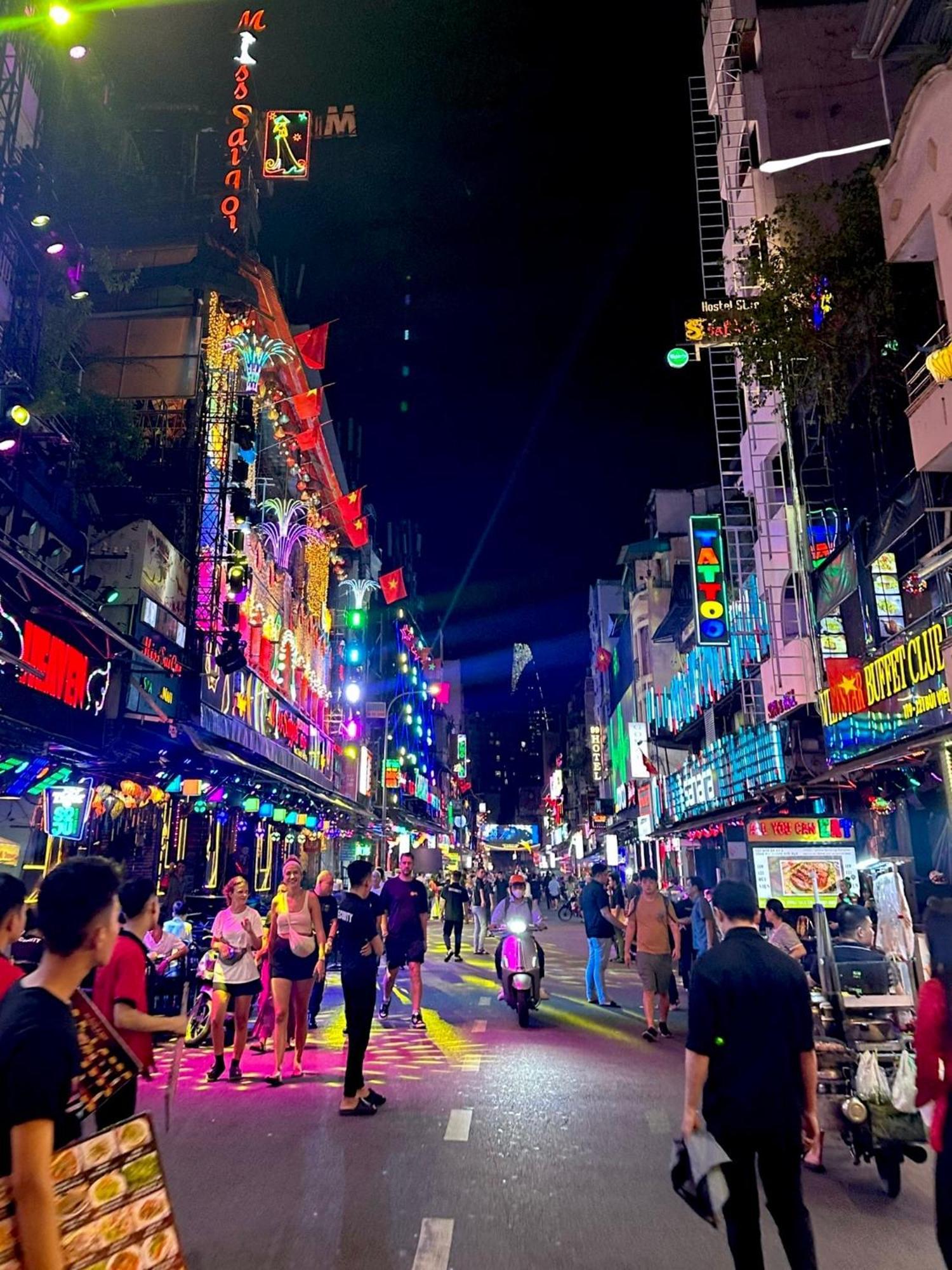 The Hidden Hogwarts - Nearly Bui Vien Walking Street Aparthotel Bandar Ho Chi Minh Luaran gambar